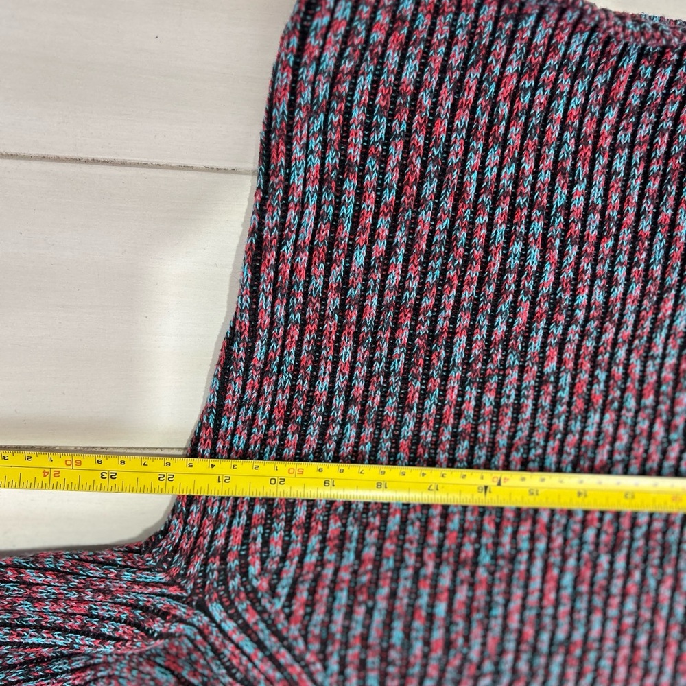 lululemon athletica Heathered Pink & Blue Ribbed Turtleneck Sweater - Picture 3 of 7